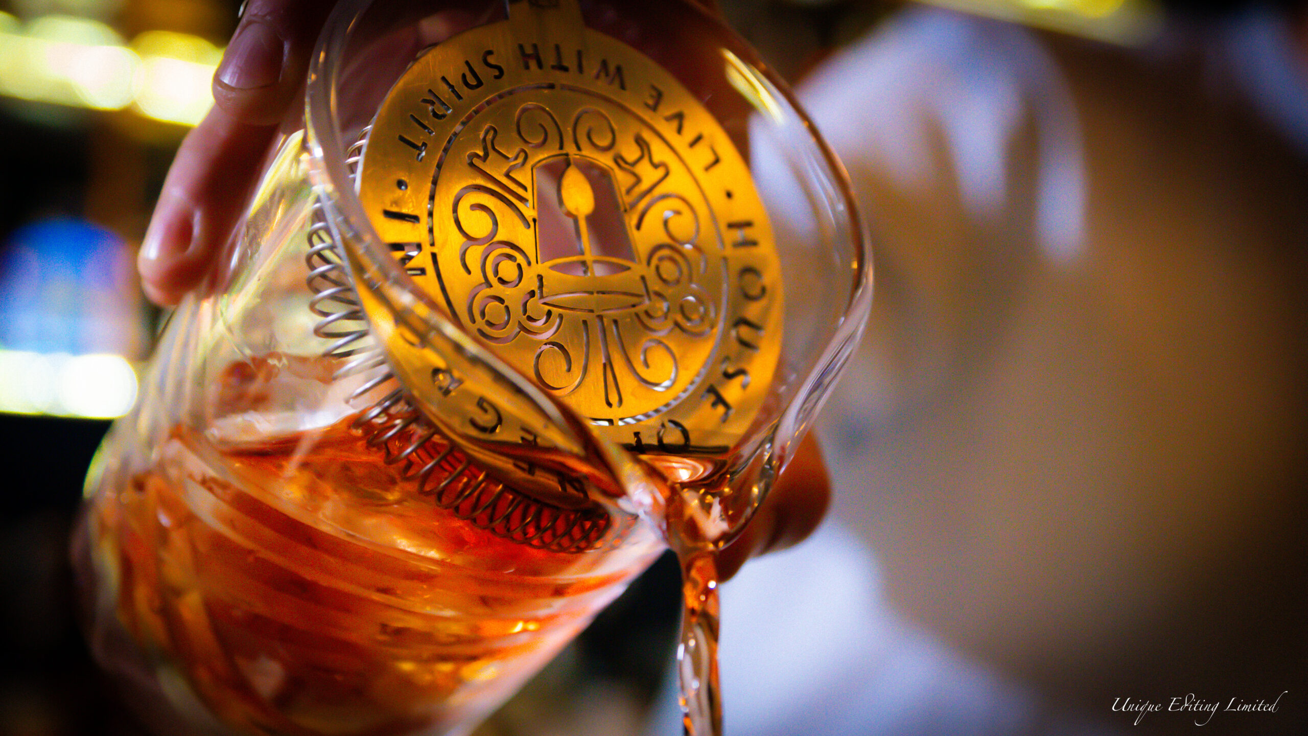 THE HISTORY OF THE NEGRONI COCKTAIL: AN AGELESS TALE & FLAVORFUL AROMA