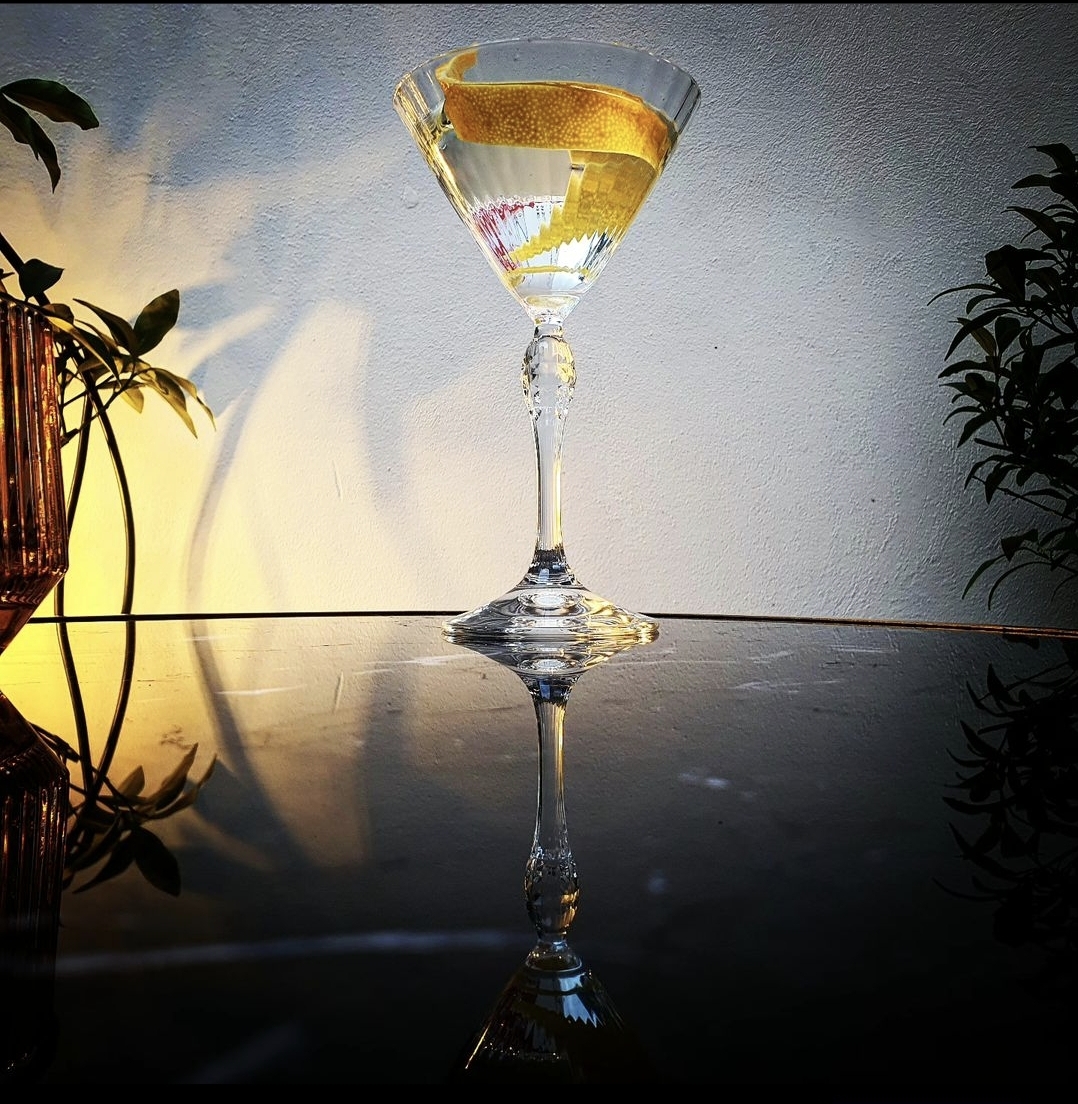 DRY MARTINI CLASSIC COCKTAIL History and more